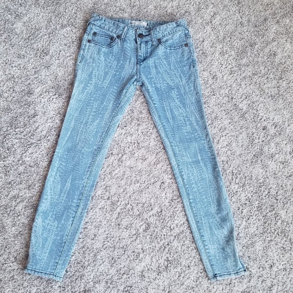 Free People feather jeans! - Picture 2 of 7
